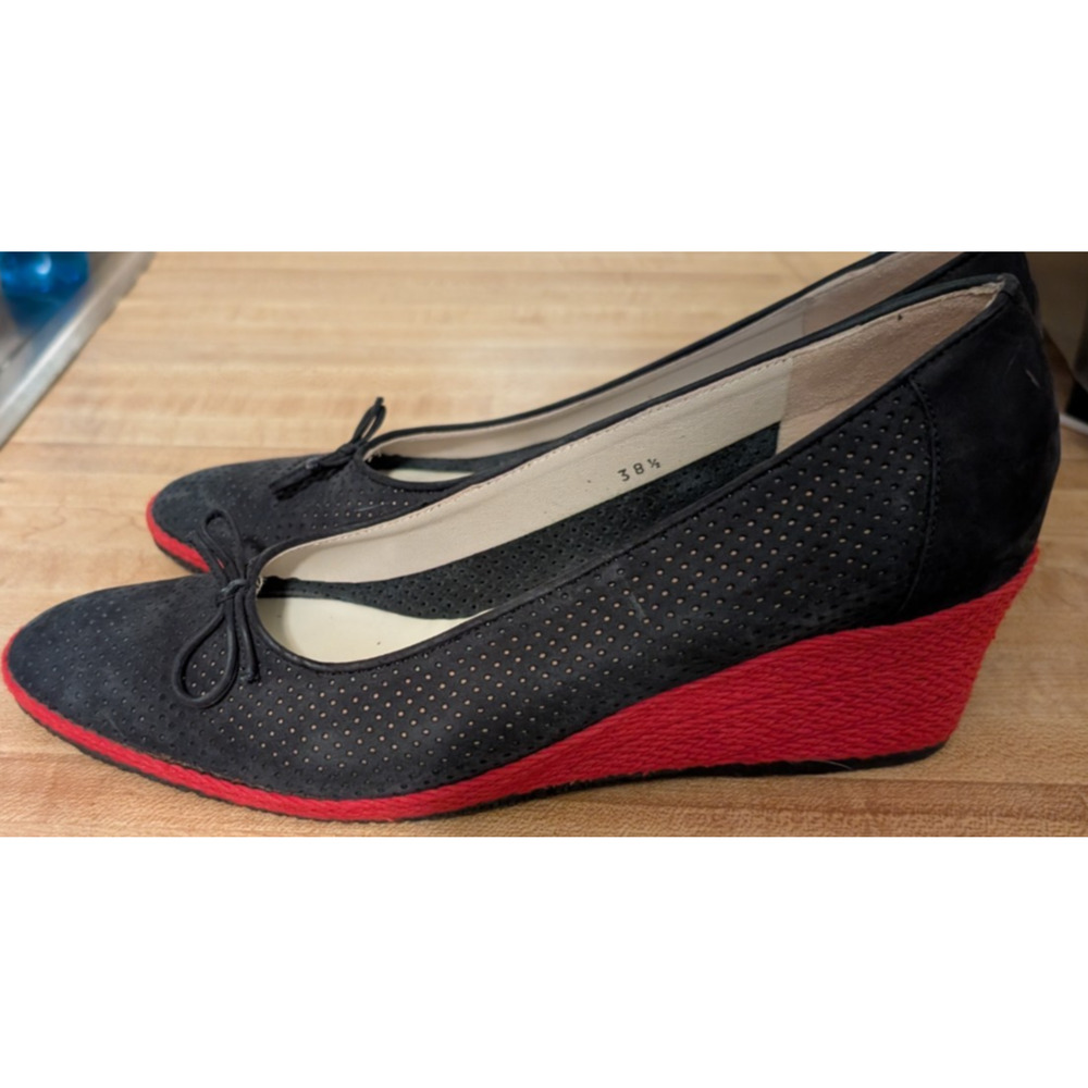 CAREL PARIS Vintage Suede Wedge Heels Women's Size 38.5 US 8